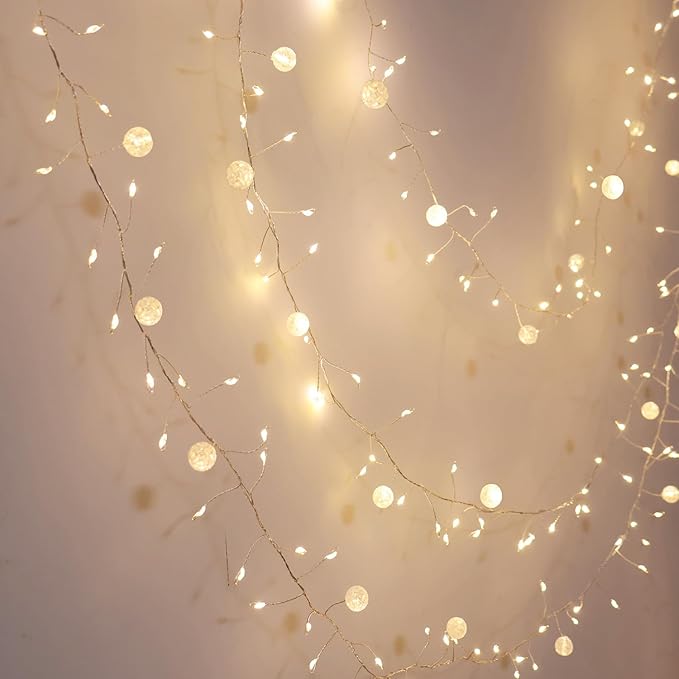 Battery Powered Fairy Lights with Remote, 200Led Cluster Lights Christmas Twinkly Globe String Lights for Christmas Tree Waterproof Copper Wire Firecracker Light for Bedroom Indoor Decoration