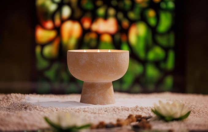 BLUEME Ivy & Rose, Luxury Candle w/Essential Oils, 3 Wick, Hand-Poured Soy, Cotton Wick, Ceramic