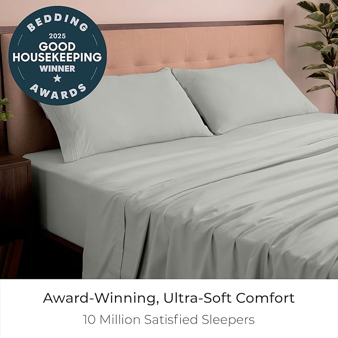 Mellanni California King Sheets Set - 4 PC Iconic Collection Bedding - Hotel Luxury, Extra Soft, Cooling Bed Sheets - Wrinkle, Fade, Stain Resistant (Cal King, Spa Mint)