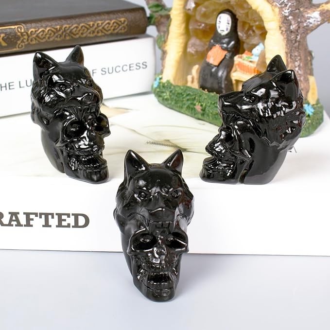 2.17 Inch Crystal Skull with Wolf Head Figurine Decor, Black Obsidian Skull with Wolf Head Statue Decor for Home Office Desk, Hand Carved Healing Crystal Animal Statues Gifts for Women Men