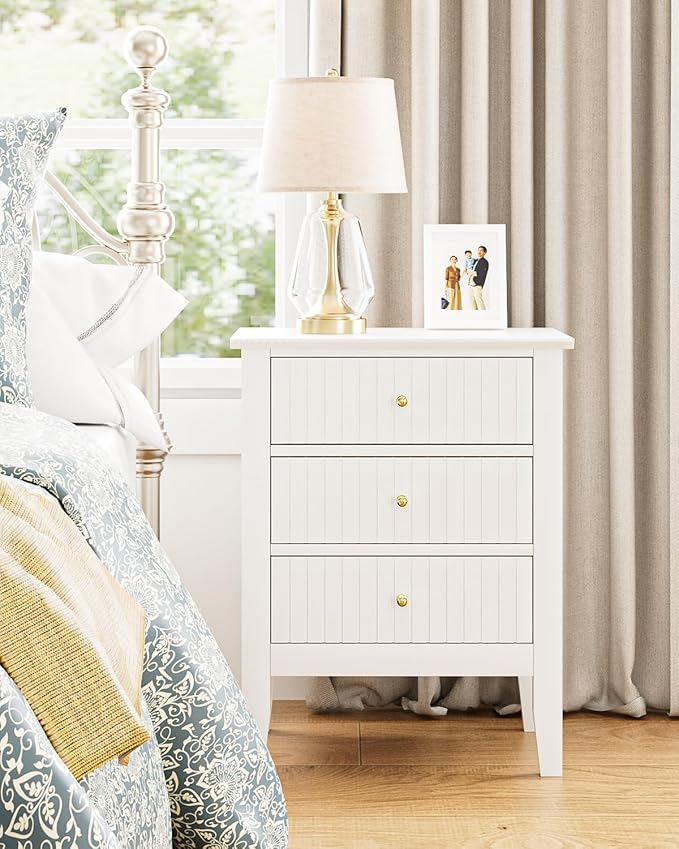 Fluted Nightstand, Farmhouse Night Stand with 3 Drawers, Mid Century Modern Side Accent Table,Bedside End Table for Bedroom, Living Room, White