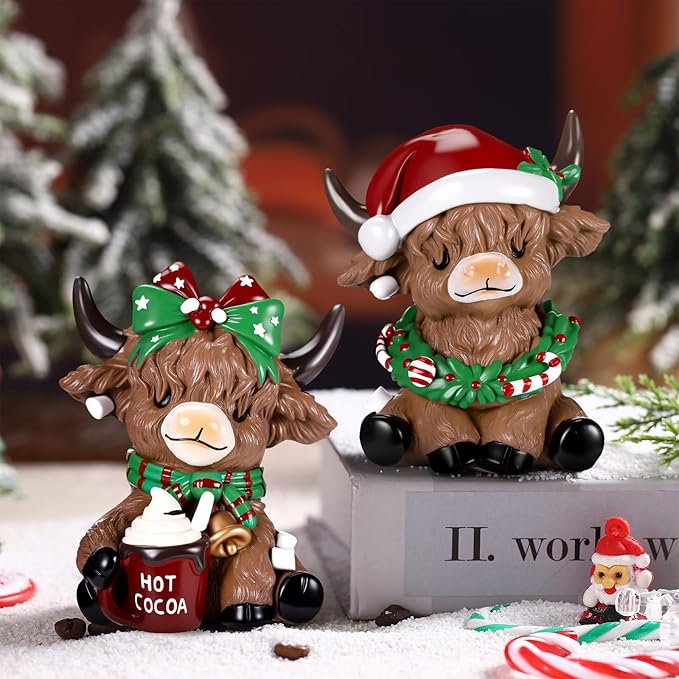 Karenhi 2 Pcs Highland Cow Figurines Christmas Hot Cocoa Highland Cow Gnomes Scottish Resin Statue Calf Lovers Gifts for Xmas Home Garden Kitchen Office Tiered Tray Table Decor