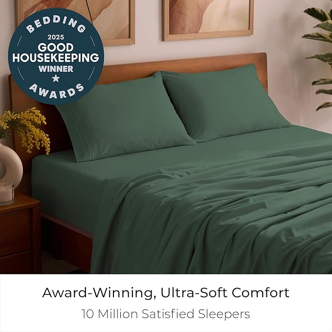 Mellanni Full Sheets Set - 4 PC Iconic Collection Bedding - Hotel Luxury, Extra Soft, Cooling Bed Sheets - Wrinkle, Fade, Stain Resistant (Full, Emerald Green)