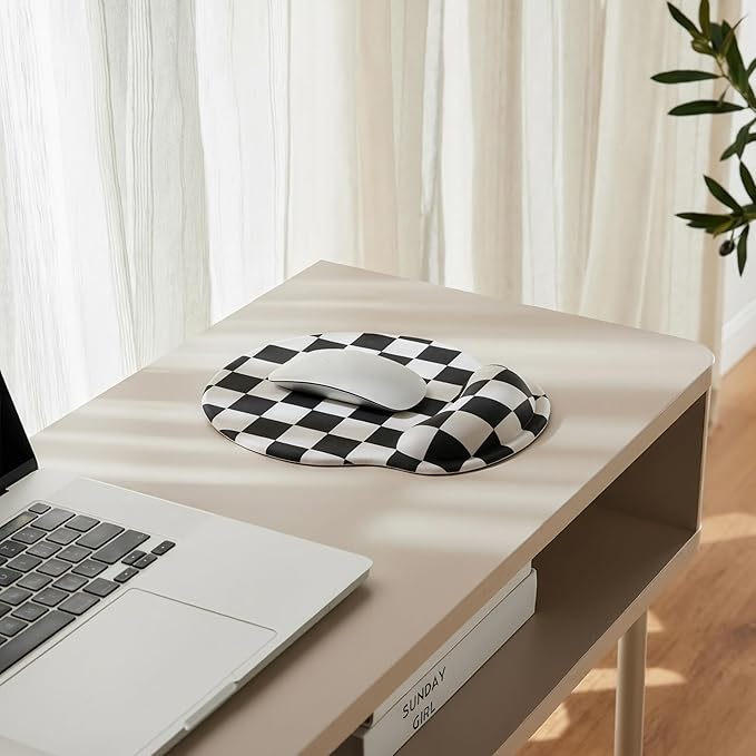 Black White Checkered Mouse Pad with Gel Wrist Rest, Wrist Support, Ergonomic Desk Accessories for Women, Office Laptop Gaming Decor, Cute Aesthetic Check Design