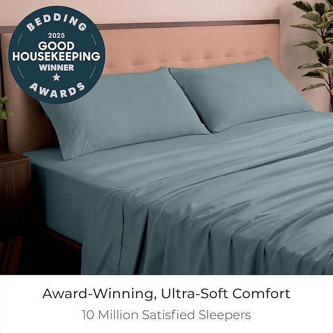 Mellanni California King Sheets Set - 4 PC Iconic Collection Bedding - Hotel Luxury, Extra Soft, Cooling Bed Sheets - Wrinkle, Fade, Stain Resistant (Cal King, Spa Blue)