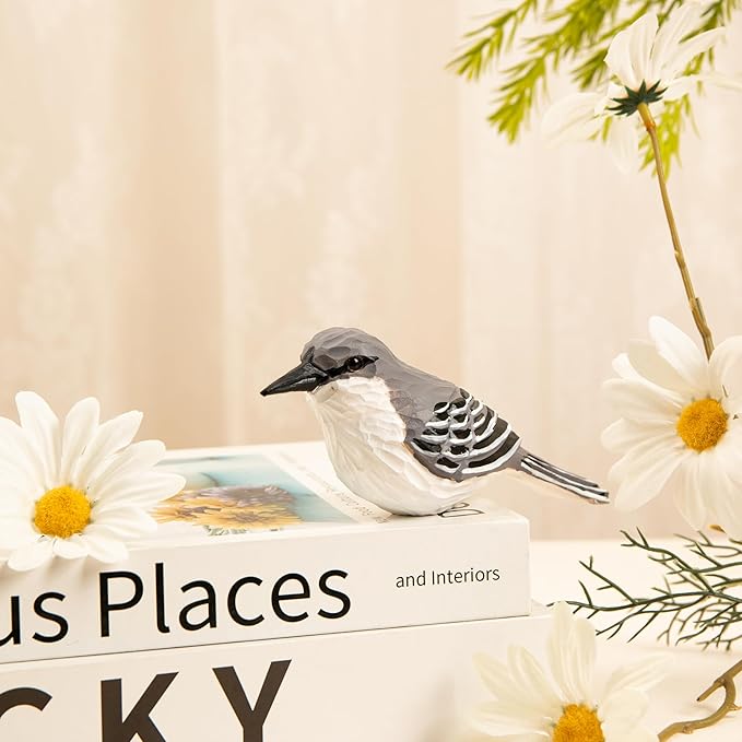 Handcrafted Wooden Mockingbird Figurine β Small Christmas Collectible Bird Decor for Shelf or Desk β Eco-Friendly Gift for Bird Lovers & Collectors