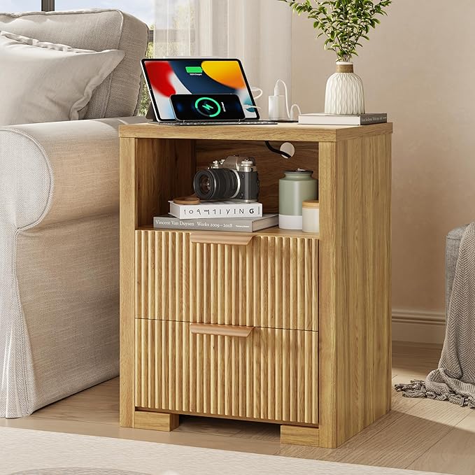 Fluted Nightstand with Charging Station,18" Night Stand with 2 Drawers,End Table with Storage, Bed Side Table for Bedroom, Modern Nightstand for Living Room, Oak