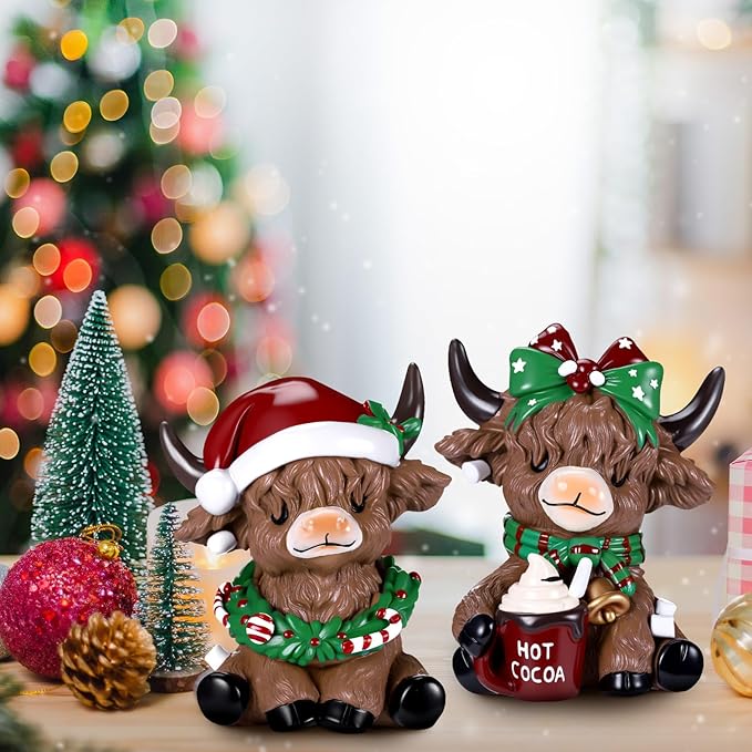 Karenhi 2 Pcs Highland Cow Figurines Christmas Hot Cocoa Highland Cow Gnomes Scottish Resin Statue Calf Lovers Gifts for Xmas Home Garden Kitchen Office Tiered Tray Table Decor