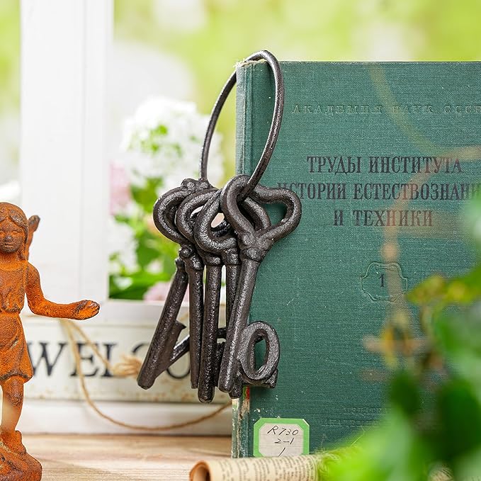 Sungmor Vintage Cast Iron Decorative Keys - Rustic Key Wall Decor, Farmhouse Metal Key Ring Accent - LOVE Word Design with Antique Skeleton Keys, Gift for Home & Garden, Halloween Prop