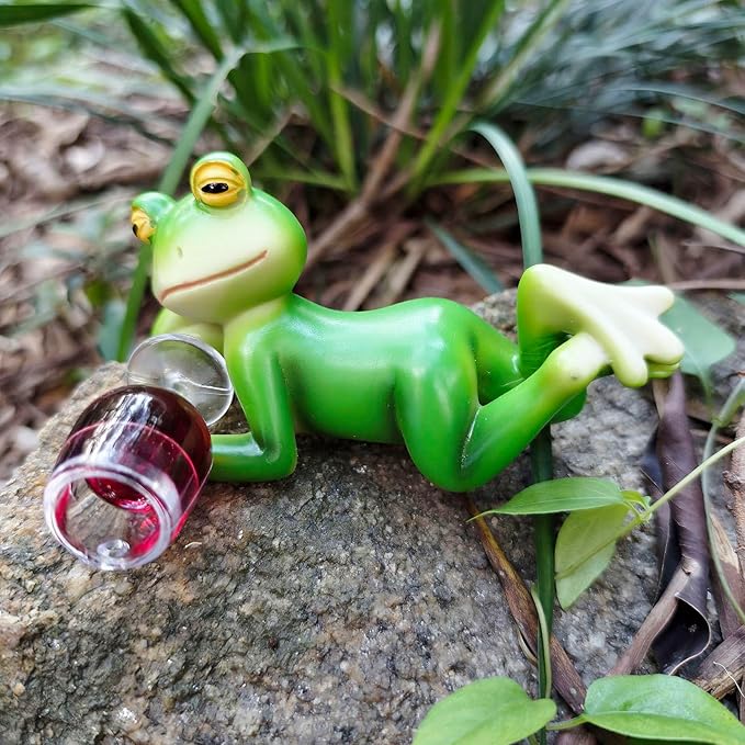 Frog Figurine Garden Decor for Outside, Plant Decorations for Pots, Fairy Garden Figurines for Lawn Ornaments, Yard Decorations Outdoor Statue, Frog Gifts for Women