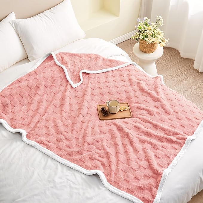 BEDELITE Super Soft Throw Blanket for Couch and Bed, Lightweight Cozy Fluffy Decorative 3D Checkered Blanket, Warm and Fuzzy Fleece Blanket for Camping, Travel(Pink, 50"x60")