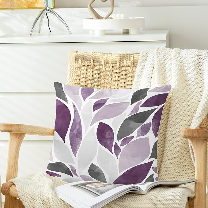 CaliTime Throw Pillow Cases Pack of 2 Cozy Fleece Falling Dahlia Floral Flowers Petals Decorative Cushion Covers for Couch Bed Sofa Farmhouse Decoration 16 X 16 Inches Deep Purple Grey