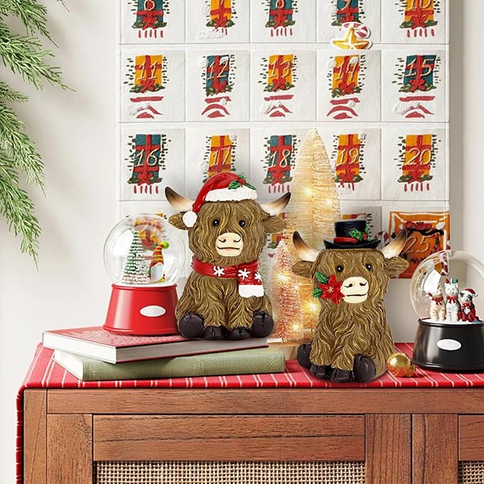 CRCZK Christmas Highland Cow Figurines Decorations for Home, Christmas Indoor Decor - Resin Farmhouse Highland Cow Decor for Christmas Table Mantle Display idea