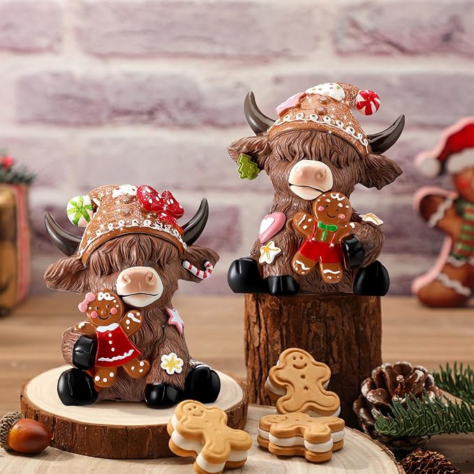 Karenhi 2 Pcs Highland Cow Figurines Christmas Gingerbread Man Highland Cow Gnomes Scottish Resin Statue Calf Lovers Gifts for Xmas Home Garden Kitchen Office Tiered Tray Table Decor