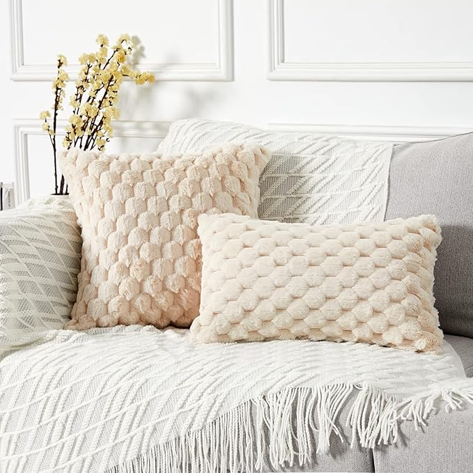 Yaertun Pack of 2 Super Soft Cozy Lumbar Decorative Throw Pillow Covers Fuzzy Plush Faux Fur Luxury Cushion Cover Pillowcase for Sofa Couch Bed Livingroom 12x20 Inch Beige