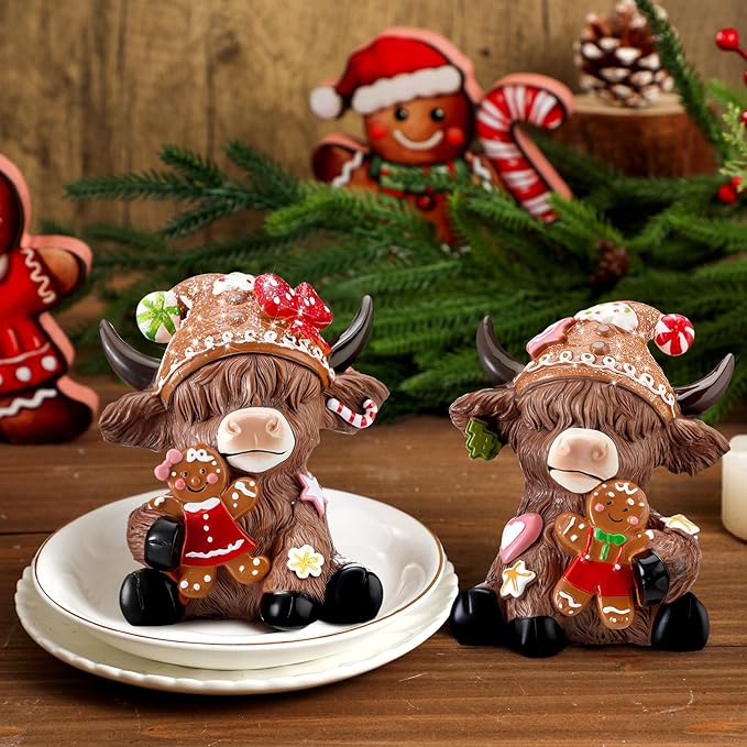 Karenhi 2 Pcs Highland Cow Figurines Christmas Gingerbread Man Highland Cow Gnomes Scottish Resin Statue Calf Lovers Gifts for Xmas Home Garden Kitchen Office Tiered Tray Table Decor