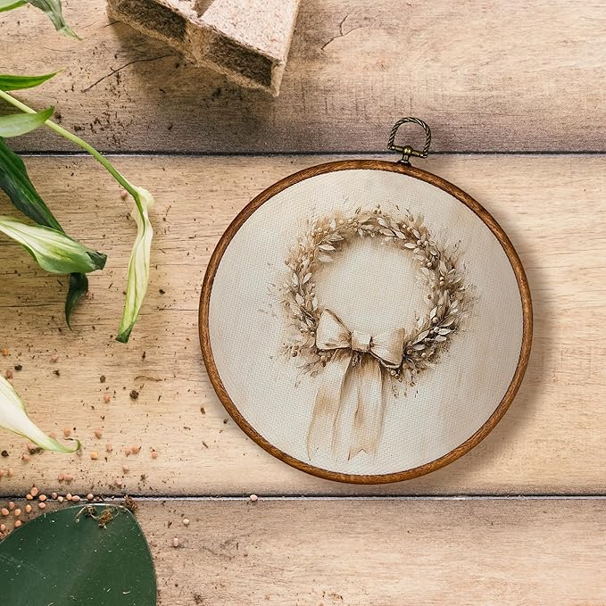 KSDUT Vintage Christmas Wall Decor Art - Retro Christmas Wreath Wall Art Canvas Frame Hanging Prints, Xmas Holiday Round Wall Art Decor for Home Farmhouse Decorations 10"x10"