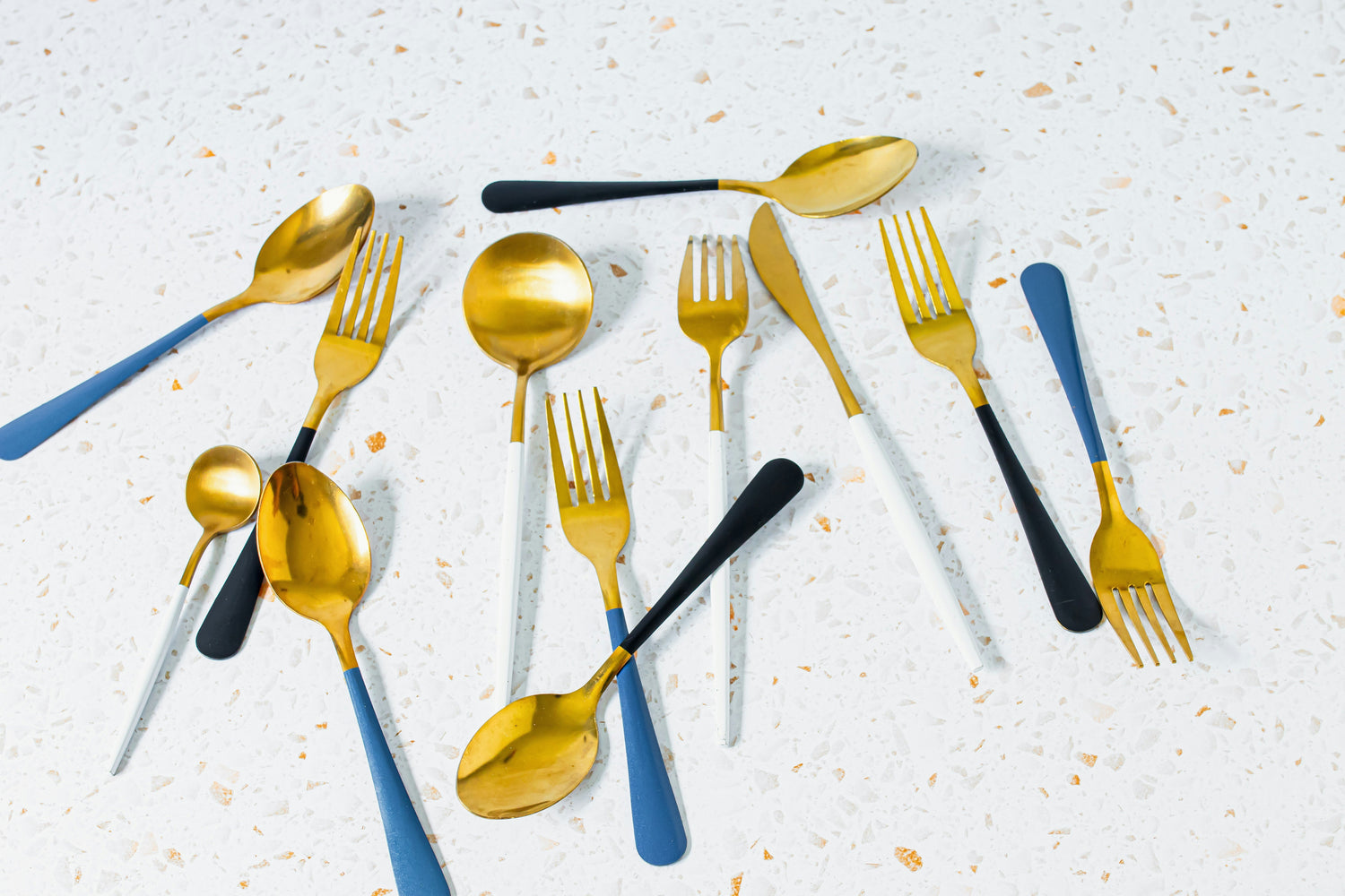 Serving Trays & Utensils