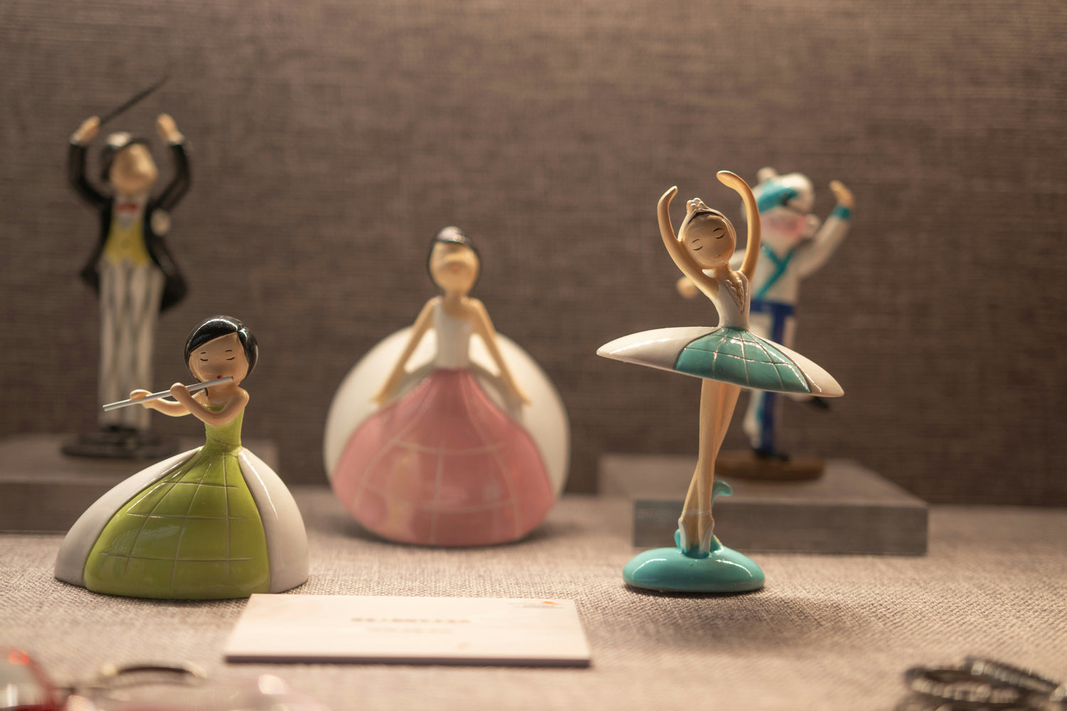 Small Sculptures & Figurines