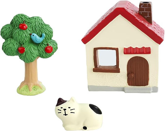 Mini Cat Cottage Decor Set - Resin House with Apple Tree and Kitten Figurine, Cute Desk Ornaments for Home Office Shelf Decor, Unique Gift for Cat Lovers