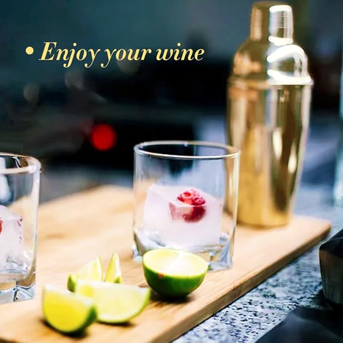 Cocktail Shaker,25 oz Drink Mixer with Built-in Strainer for Mixing Drinks Margaritas,Beginner Friendly Stainless Steel Mixer Bar Utensil Tool-christmas gift(Gold)