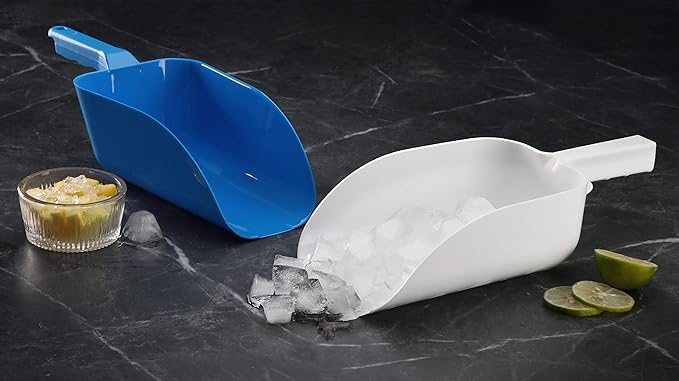 New Star Foodservice 34486 Polycarbonate Plastic Utility Ice Scoop, White, 64-Ounce
