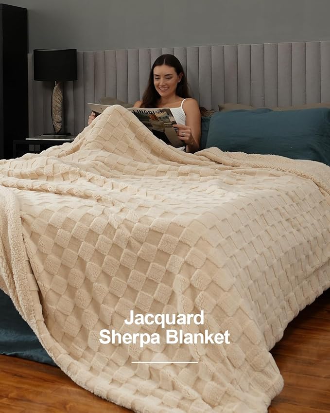 Pawque Super Soft Cozy Throw Blanket Twin Size for Couch Bed, Fluffy Sherpa Fleece Reversible Thick Warm Fuzzy Blanket for All-Season, 3D Checkered Jacquard Decorative Blankets, Khaki, 60" x 80"