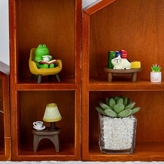 Miniature Frog Figurines Statue, Adorable Frog Collectibles for Desk and Bedroom Decor, Perfect Indoor Home Decorations and Gifts Set
