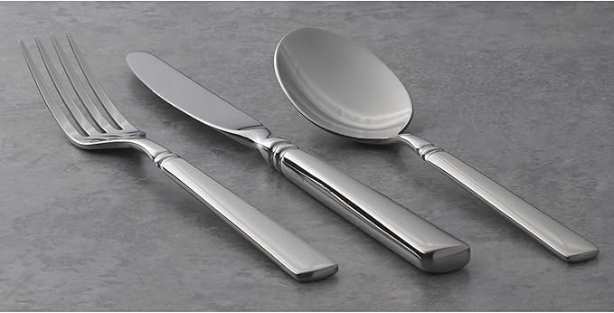 Oneida Silverware Set, Easton 5-Piece Fine Flatware Place Setting, Service For 1, Dishwasher Safe, 18/10 Stainless Steel, Knives Spoons And Forks, Home And Kitchen Utensils Set (Silver, 5 Piece)