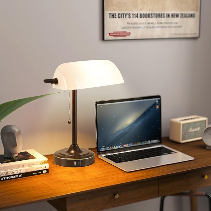 Vintage Desk Lamp Bankers Lamp - Brown Retro Table Lamp with USB & Type C Charging Ports Traditional Pull Chain Switch Library Lamp for Home Office Bedroom Nightstand Side Table Lamp(Bulb Included)