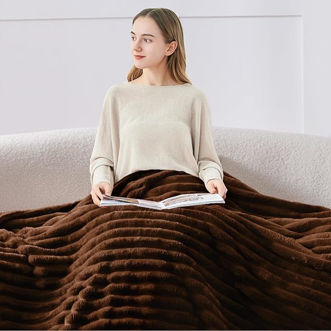 BEDELITE Fleece Throw Blanket for Couch - 300GSM Soft & Warm Fluffy Chotolate Brown Blanket, Decorative and Giftable Striped Blankets for Women, Men, 50"x60"