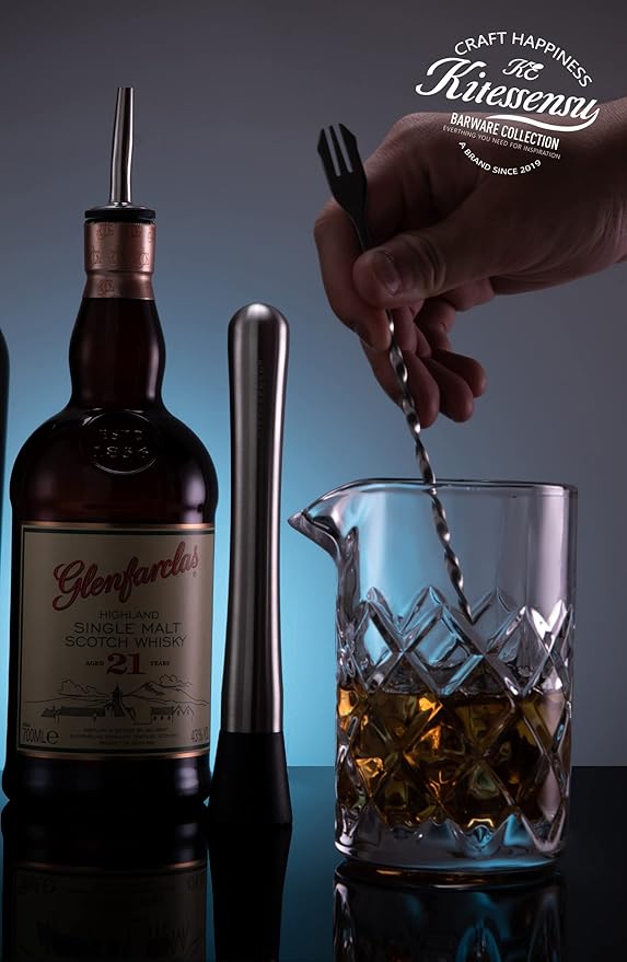 KITESSENSU Bar Mixing Glass, Seamless Pitcher for Stirred Cocktails with Weighted Bottom, Old Fashioned Bartender Accessory and Tool - 18oz 530ml