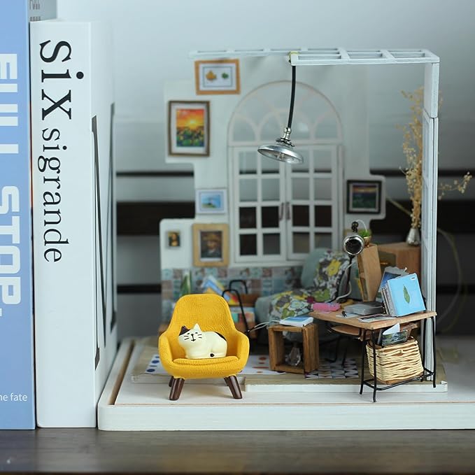 Cute Mini Cat Figurine with Small Sofa Resin Cat Figure for Office Home Decor - Cute Cat Gift for Cat Lovers (Yellow Sofa)