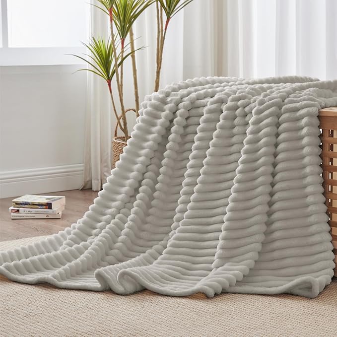 BEDELITE Fleece Throw Blanket for Couch - 300GSM Soft & Warm Fluffy Light Grey Blanket, Decorative and Giftable Striped Blankets for Women, Men, 50"x70"