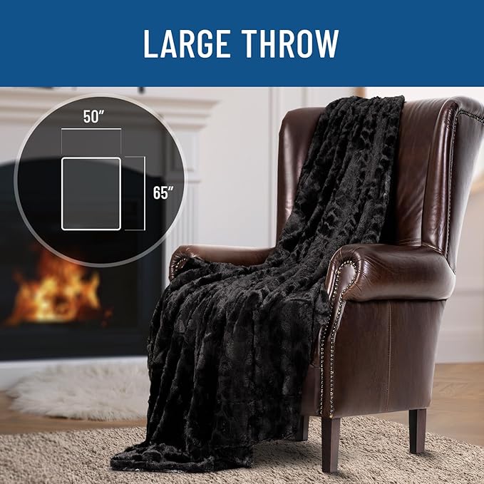 Everlasting Comfort Soft & Comfortable Black Faux Fur Throw Blanket for Couch - (50"x65") Minky & Fluffy Fall Blankets & Throws, Plush Fuzzy Cover for Bed, Sofa & Living Room - Cozy Home Decor