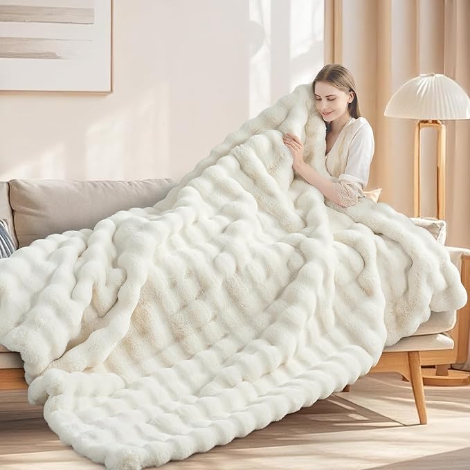 Touchat Luxury 1000GSM Faux Rabbit Fur Throw Blanket, Super Heavy Warm Cozy Blankets for Couch Bed Sofa, Bubble Plush Fuzzy Elegant Soft Reversible Mink Blanket for Living Room Bedroom, Cream White