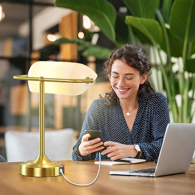 Vintage Desk Lamp Bankers Lamp - Retro Table Lamp with USB & Type C Charging Ports Traditional Pull Chain Switch Library Lamp for Home Office Nightstand Bedroom Side Table Lamp(T45 Bulb Included)