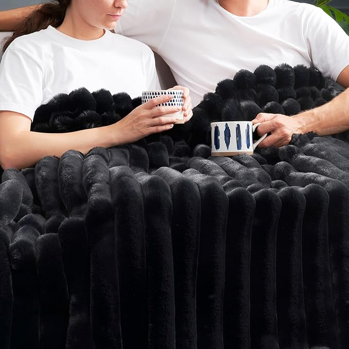 Cozy Bliss Faux Fur Throw Blanket for Couch, Cozy Warm Plush Striped Blanket for Sofa Bedroom Living Room, 90 * 90 Inches Black