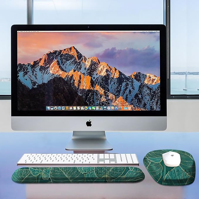 Mouse Pad with Wrist Rest, Comfortable Memory Foam Wrist Rest for Computer Keyboard, Ergonomic Mouse Pad Set for Easy Typing & Pain Relief for Office & Home, Green