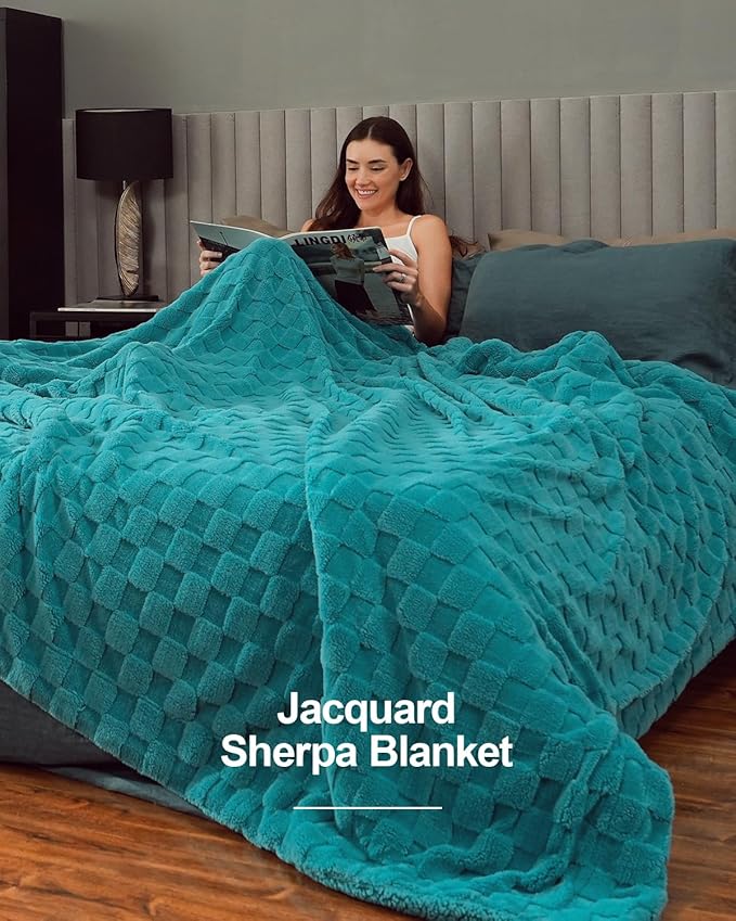 Pawque Super Soft Cozy Throw Blanket for Couch Bed - Fluffy Sherpa Fleece Reversible Thick Warm Fuzzy Blanket for All-Season, 3D Checkered Jacquard Elegant Decorative Blankets, Teal Green, 50" x 60"