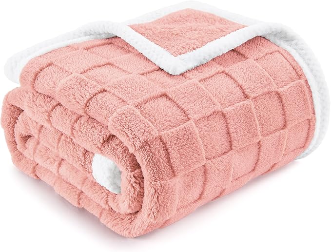 BEDELITE Super Soft Throw Blanket for Couch and Bed, Lightweight Cozy Fluffy Decorative 3D Checkered Blanket, Warm and Fuzzy Fleece Blanket for Camping, Travel(Pink, 50"x60")
