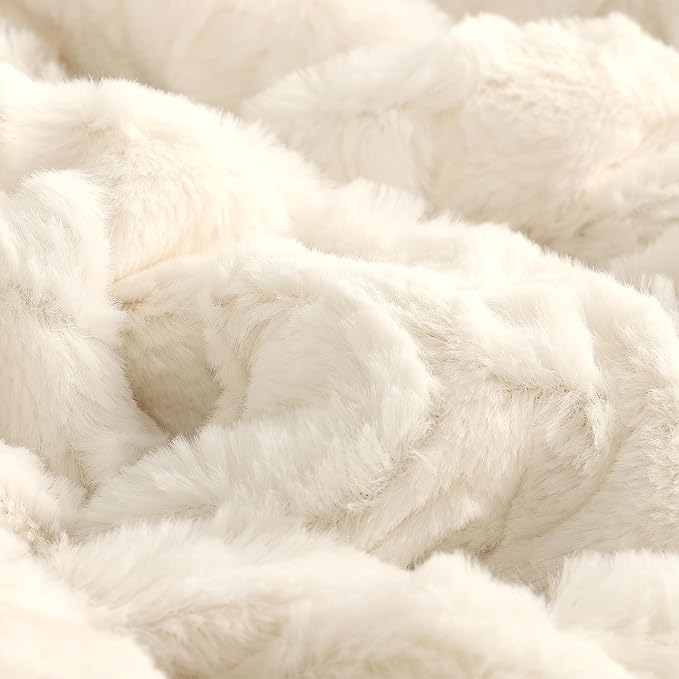 TOONOW Faux Fur Large Twin Size Blanket,Double Side Soft Fluffy Shaggy Fuzzy Blanket for Bed Sofa Couch(Cream White, 71x90 inch)