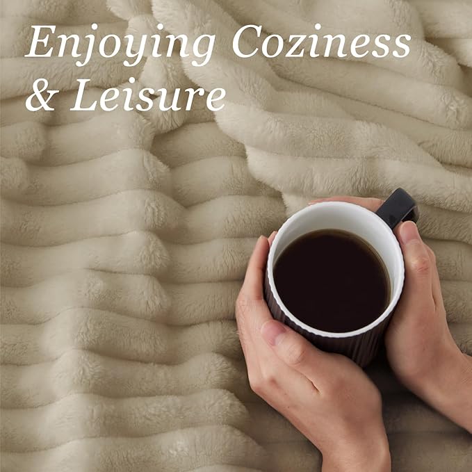 BEDELITE Fleece Throw Blanket for Couch - 300GSM Soft & Warm Fluffy Linen Blanket, Decorative and Giftable Striped Blankets for Women, Men, 50"x60"