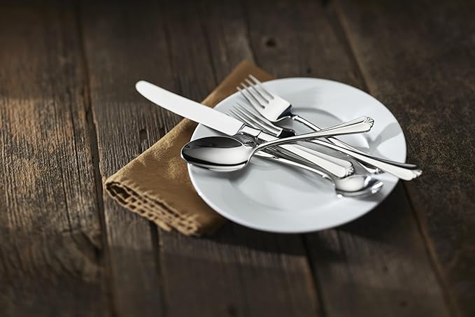 Oneida Silverware Set, Juilliard Fine Flatware 4-Piece Teaspoon Set, Service For 4, Rust Resistant 18/10 Stainless Steel, Dishwasher Safe, Mirror Finish, Home And Kitchen Utensils (Silver 4 Piece)