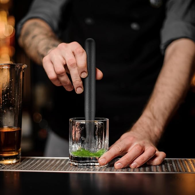 Baderke Muddler for Cocktails Plastic Bar Muddler Bulk 8 Inch Bar Accessories Tools Set for Home Ice Crusher Bartender Accessories Mojito Fruit Drink(Classic,Black,16 Pcs)