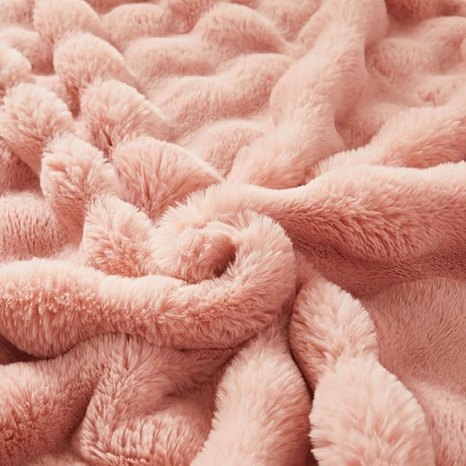 Faux Fur Throw Blanket for Couch Cozy Fuzzy Soft Plush Thick Fluffy Fleece Bubble Blanket for Sofa Bedroom Living Room, 51x63 Inches Pink