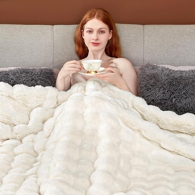 Touchat Luxury 1000GSM Rabbit Faux Fur Blanket, Super Heavy Warm Cozy Brown Blankets for Couch Bed Sofa, Ruched Plush Fuzzy Elegant Soft Reversible Mink Blanket for Living Room Bedroom, 90" x 90"