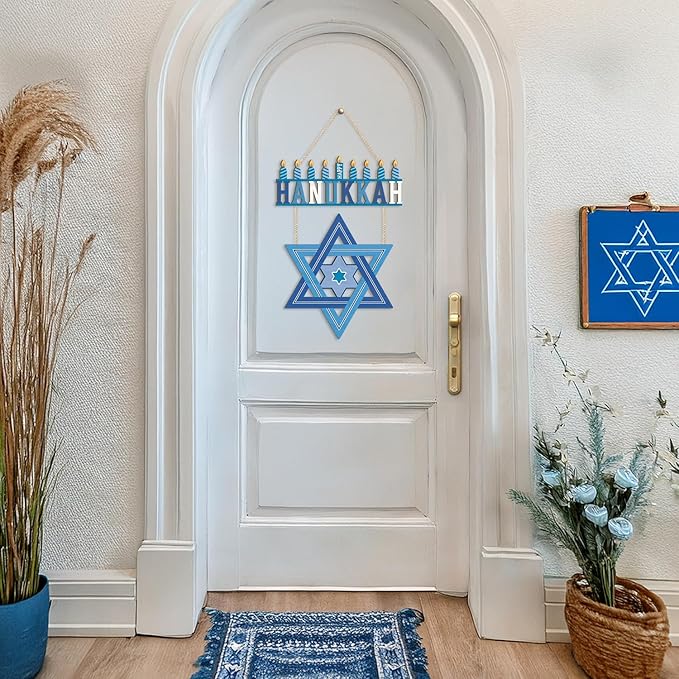 HPNIUB Happy Hanukkah Welcome Door Sign, Chanukah Candlestick Star Wooden Hanging Plaque, Blue Festival Front Door Hanger for Indoor Outdoor Home Porch Window Decor