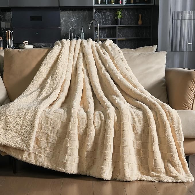 Pawque Super Soft Cozy Throw Blanket Twin Size for Couch Bed, Fluffy Sherpa Fleece Reversible Thick Warm Fuzzy Blanket for All-Season, 3D Checkered Jacquard Decorative Blankets, Khaki, 60" x 80"
