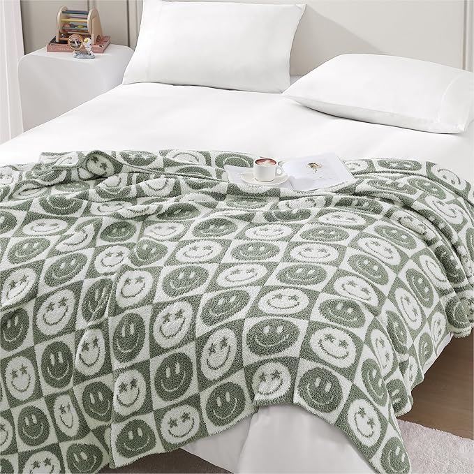 WRENSONGE Checkered Throw Blanket Seagrass Smiling Face Soft Cozy Fluffy Warm Hand Made Throw Blankets for Couch, Sofa, Chair, Bed, Camping, Picnic, Travel Lightweight Bed Blanket - 50"*60"